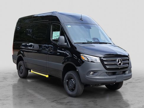 New 2026 Mercedes-Benz Sprinter 144 Cargo image 3
