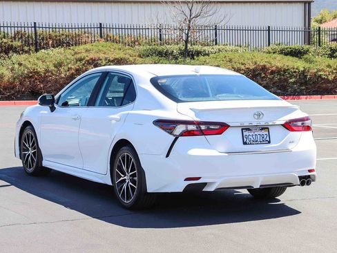 Certified 2023 Toyota Camry SE w/ Convenience Package FWD image 5