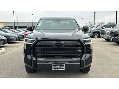 New 2026 Toyota Tundra SR5 w/ SR5 Convenience Package