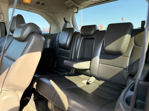 Used 2013 Honda Odyssey Touring Elite image 36