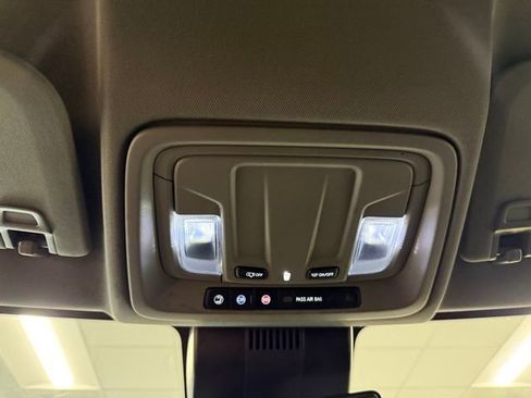 Used 2023 Chevrolet Silverado 1500 RST w/ Z71 Off-Road Package image 19