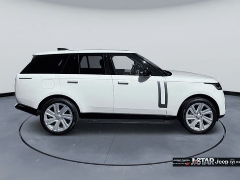 Used 2023 Land Rover Range Rover SE AWD/4WD image 4