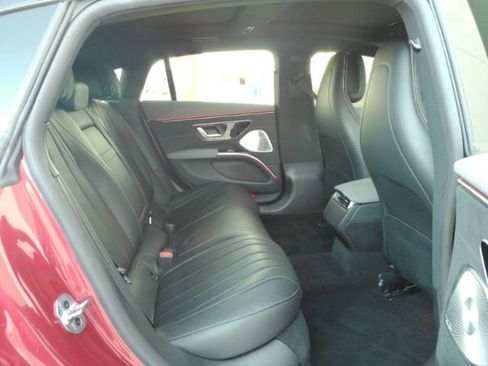 Used 2022 Mercedes-Benz EQS 450+ Sedan image 26