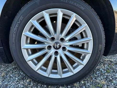 Used 2022 Alfa Romeo Giulia Sprint image 23