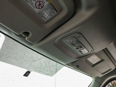 Used 2020 Nissan NV 2500 SV image 30