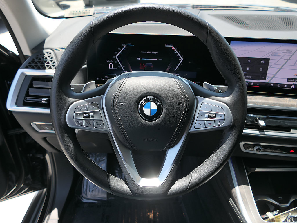 Used 2025 BMW X7 xDrive40i w/ Premium Package AWD/4WD image 18