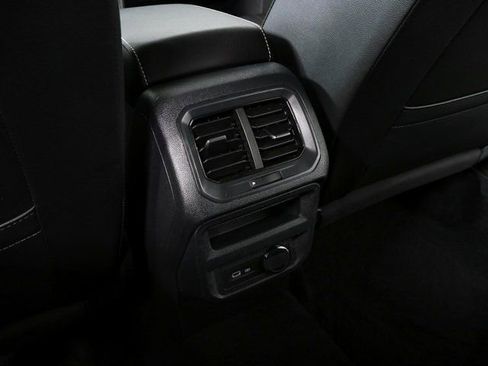 Used 2022 Volkswagen Tiguan SE R-Line FWD image 19