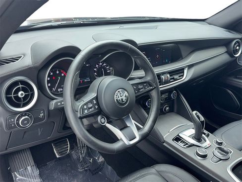 Used 2023 Alfa Romeo Stelvio Ti image 14