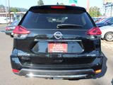 Used 2017 Nissan Rogue SV w/ Sun & Sound Touring Package image 5