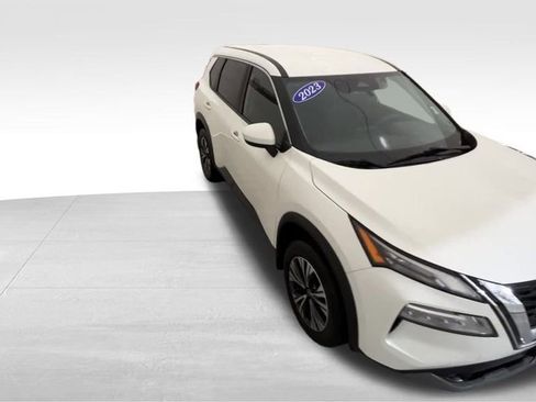 Used 2023 Nissan Rogue SV image 14