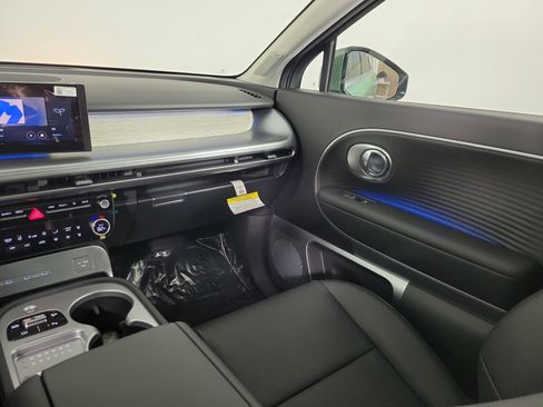 New 2026 Hyundai Ioniq 9 Limited image 7
