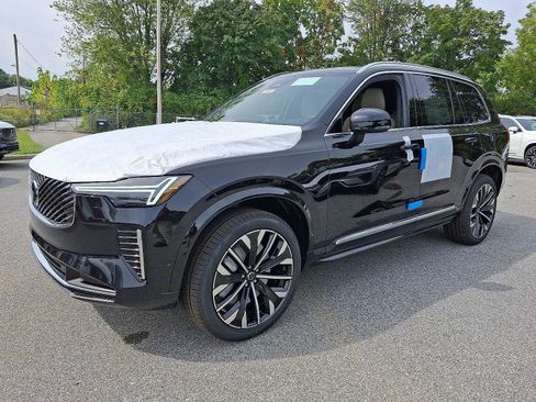 New 2026 Volvo XC90 B5 Plus image 2