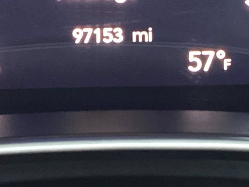 Used 2018 Chrysler Pacifica Touring-L Plus w/ S Appearance Package FWD image 4