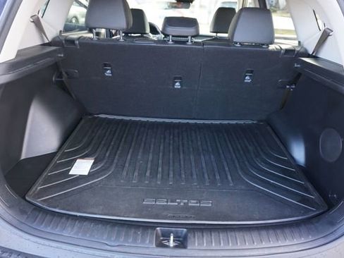 Used 2023 Kia Seltos SX image 17