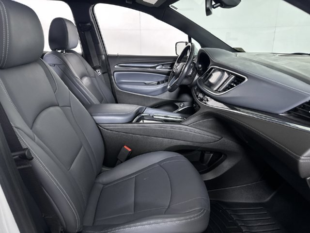 Used 2023 Buick Enclave Essence FWD image 29