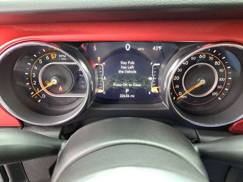 Used 2023 Jeep Gladiator Rubicon w/ Cold Weather Group image 7