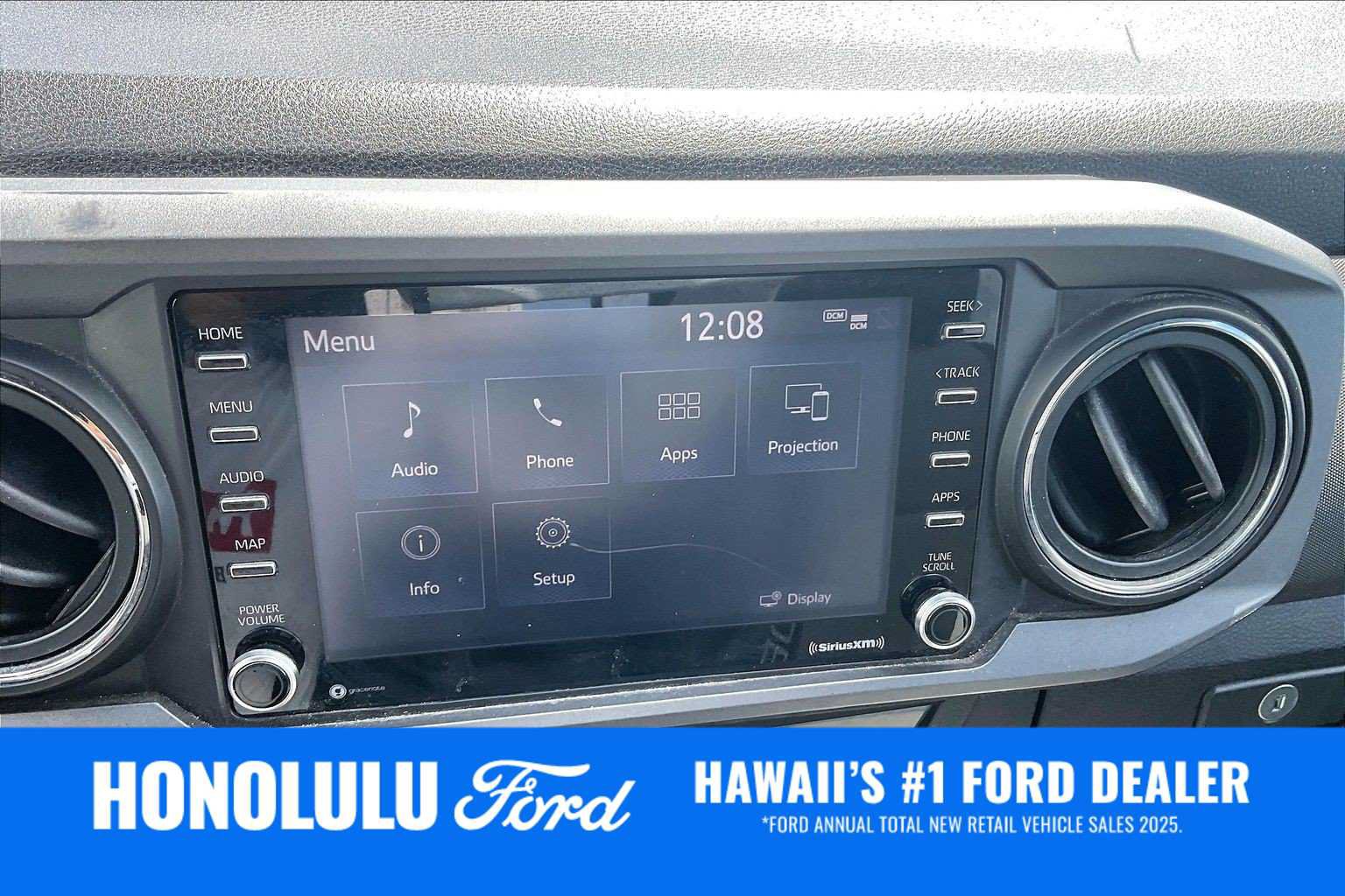 Used 2020 Toyota Tacoma TRD Off-Road AWD/4WD image 26