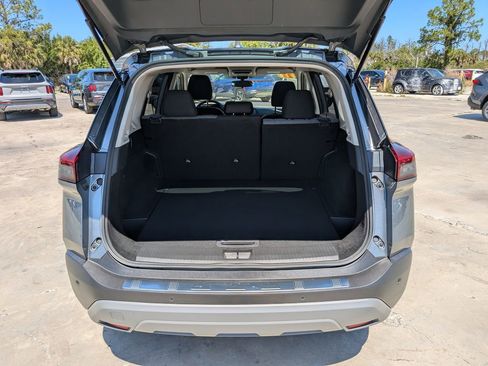 Used 2023 Nissan Rogue SV FWD image 13
