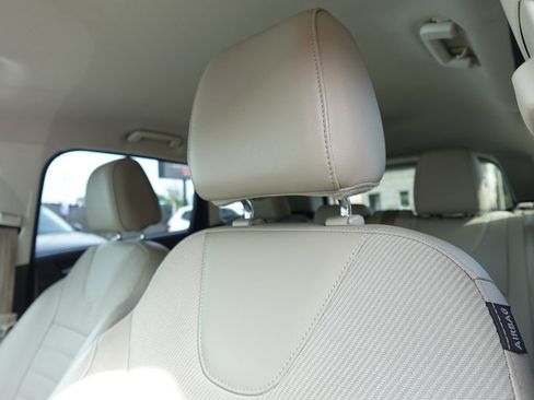 Used 2015 Ford Escape SE w/ SE Chrome Package FWD image 16