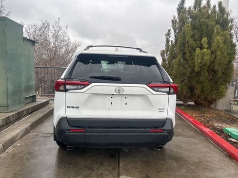 Used 2023 Toyota RAV4 XLE image 5