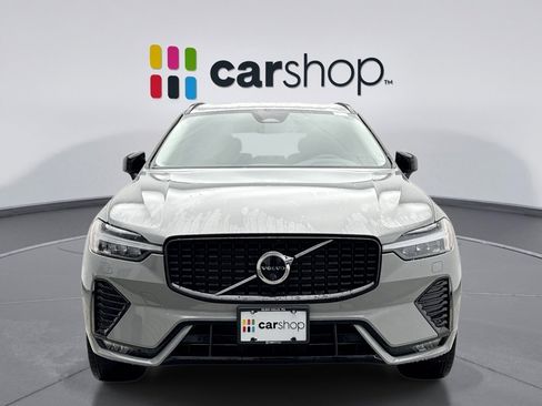Used 2025 Volvo XC60 B5 Plus image 8