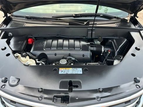 Used 2015 Chevrolet Traverse LT w/ Style and Technology Package FWD image 21