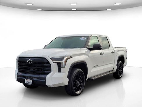 Used 2024 Toyota Tundra SR5 AWD/4WD image 10