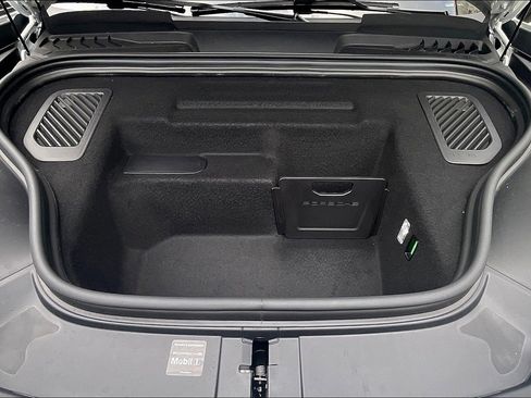 New 2025 Porsche Macan Turbo Electric image 11