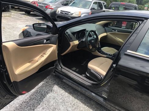 Used 2011 Hyundai Sonata GLS FWD image 8