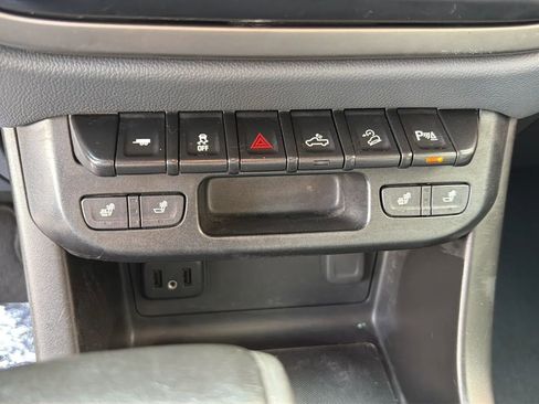 Used 2019 Chevrolet Colorado Z71 image 23