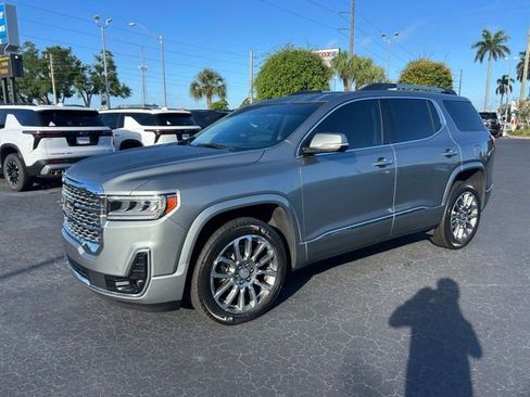 Used 2023 GMC Acadia Denali w/ Denali Ultimate Package FWD image 3