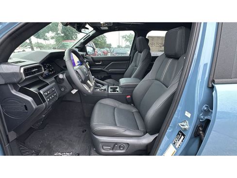 New 2026 Toyota 4Runner Limited AWD/4WD image 18