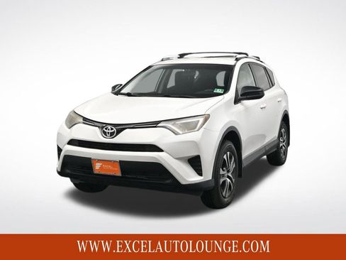 Used 2016 Toyota RAV4 LE image 9