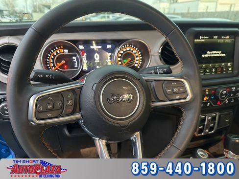 Used 2023 Jeep Gladiator Overland image 12