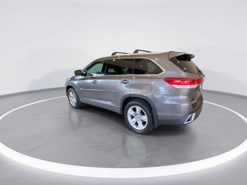 Used 2017 Toyota Highlander Limited AWD/4WD image 6