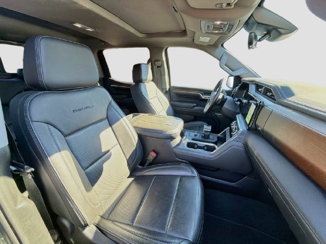 Used 2024 GMC Sierra 1500 Denali w/ Denali Reserve Package AWD/4WD image 19