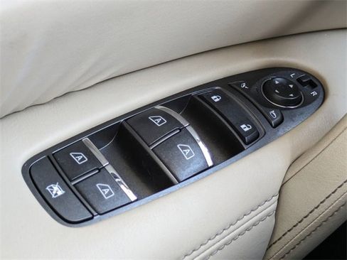 Used 2024 Nissan Armada SL w/ Captain's Chairs Package image 28