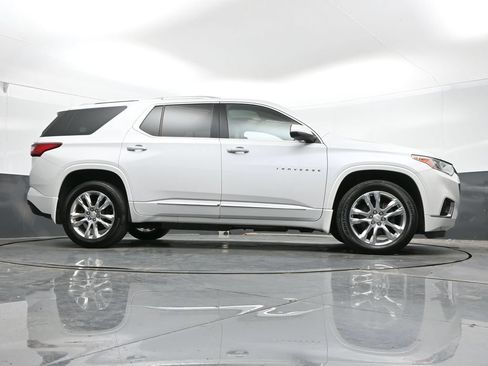 Used 2021 Chevrolet Traverse High Country w/ LPO, Cargo Package AWD/4WD image 45