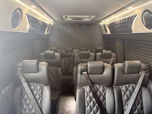 Used 2025 Mercedes-Benz Sprinter 3500 image 4