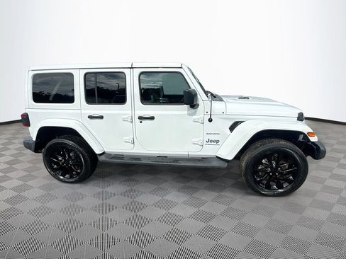 Used 2023 Jeep Wrangler Unlimited Sahara AWD/4WD image 5