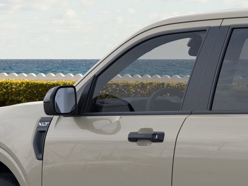 New 2025 Ford Maverick XLT w/ Black Appearance Package image 21