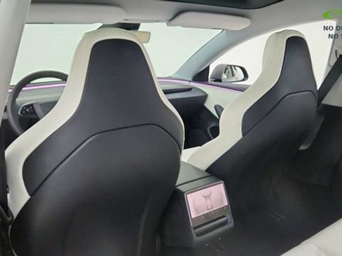 Used 2024 Tesla Model 3 Performance AWD/4WD image 30