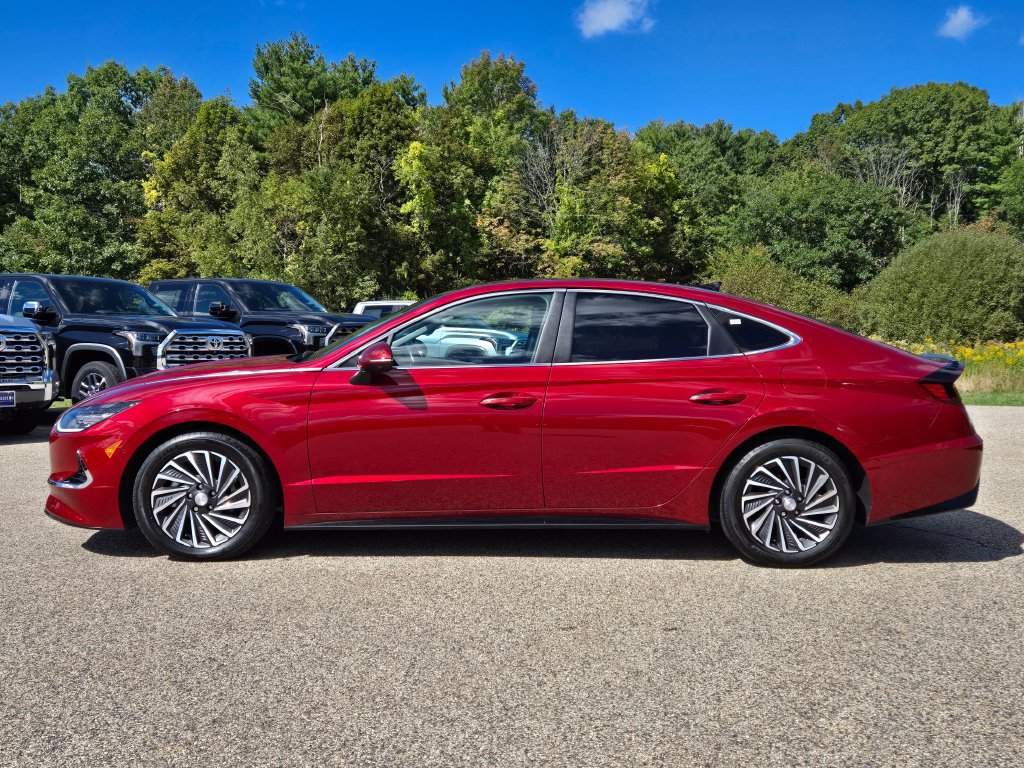 Used 2023 Hyundai Sonata Limited w/ Cargo Package FWD image 2