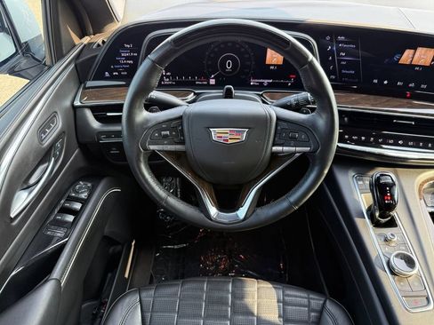 Used 2024 Cadillac Escalade Sport Platinum w/ LPO, ONYX Package AWD/4WD image 14