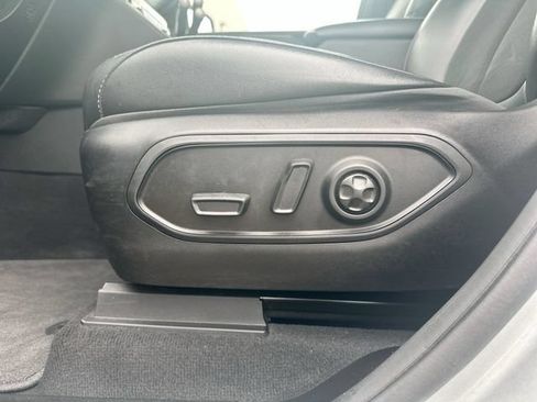 Used 2023 Jeep Grand Cherokee L Laredo AWD/4WD image 14