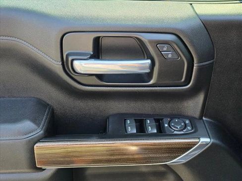 Used 2021 Chevrolet Silverado 1500 LT Trail Boss w/ Convenience Package II AWD/4WD image 25