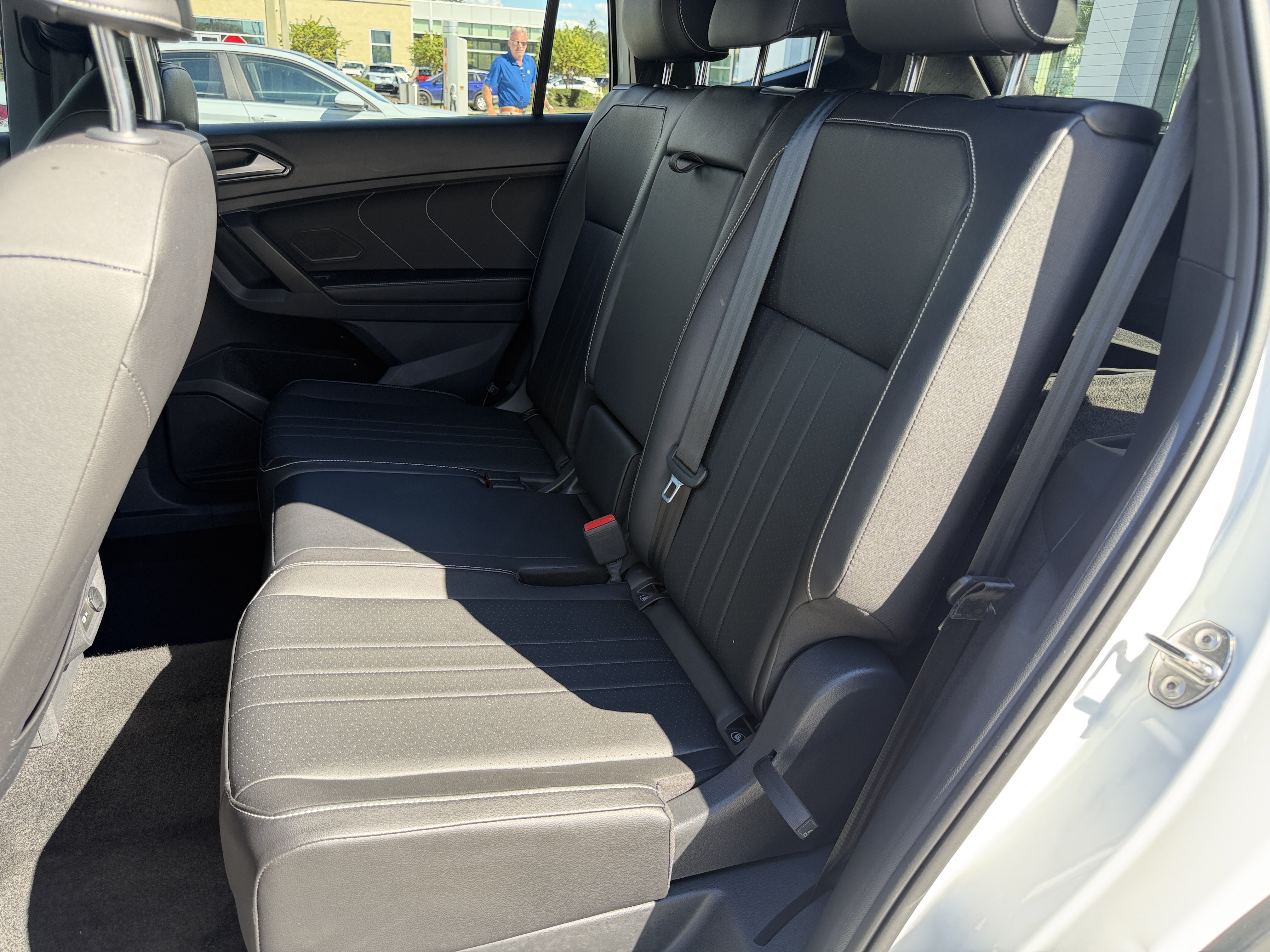 Certified 2023 Volkswagen Tiguan SE R-Line FWD image 18