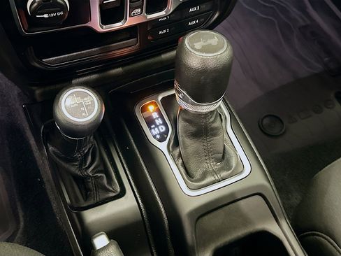 Used 2023 Jeep Wrangler Unlimited w/ Cold Weather Group image 25