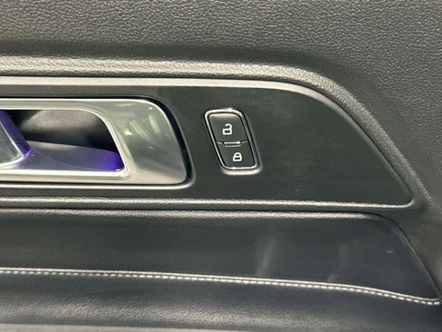 Used 2022 Ford Mustang Premium image 17