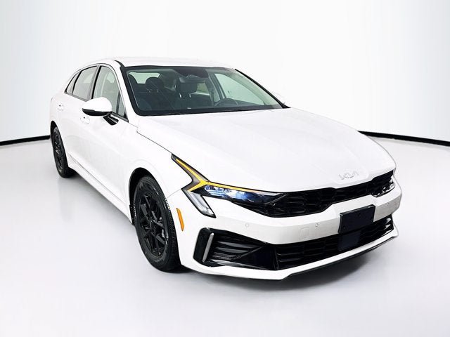 New 2025 Kia K5 LXS FWD image 3